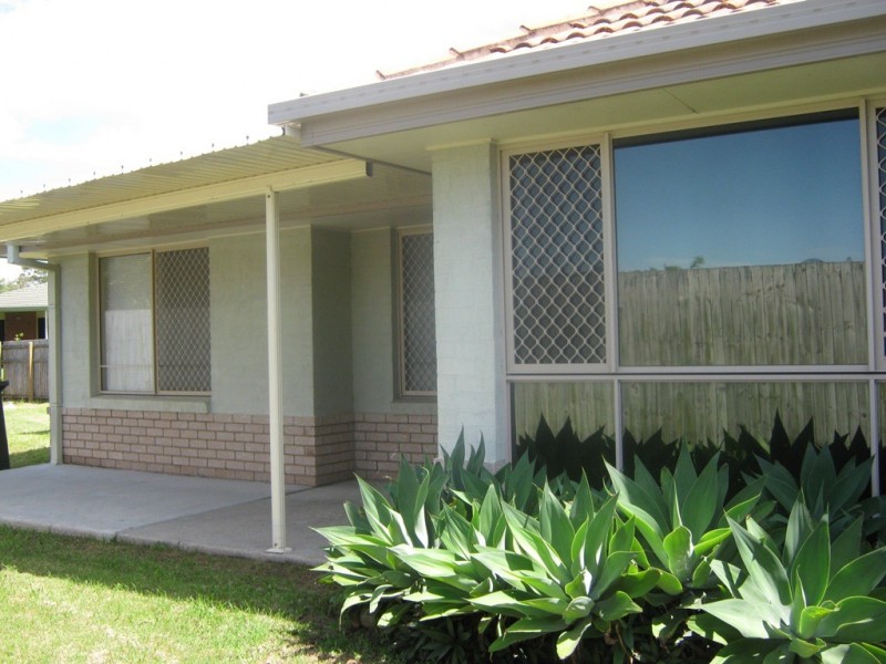 10 School Road, Wynnum West QLD 4178