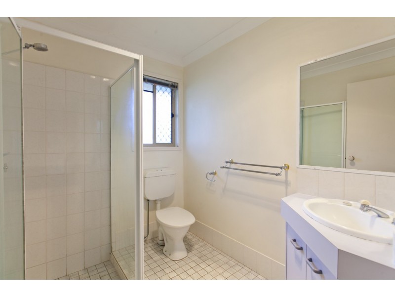 16 Webber Place, Wynnum West QLD 4178