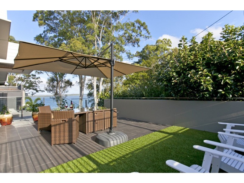 1a Bay Street, Redland Bay QLD 4165