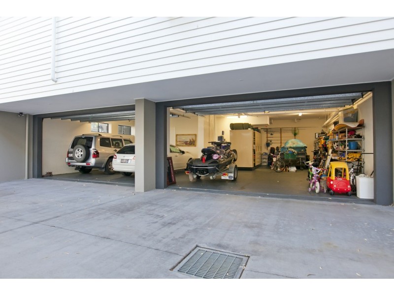 1a Bay Street, Redland Bay QLD 4165