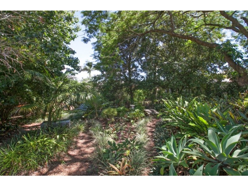 57 Regent Street, Wynnum West QLD 4178