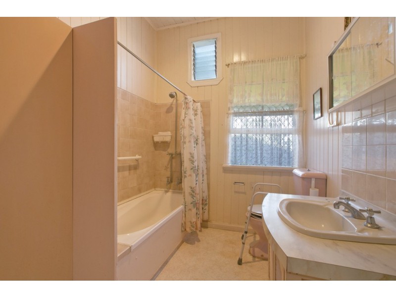 91 Pine Street, Wynnum QLD 4178