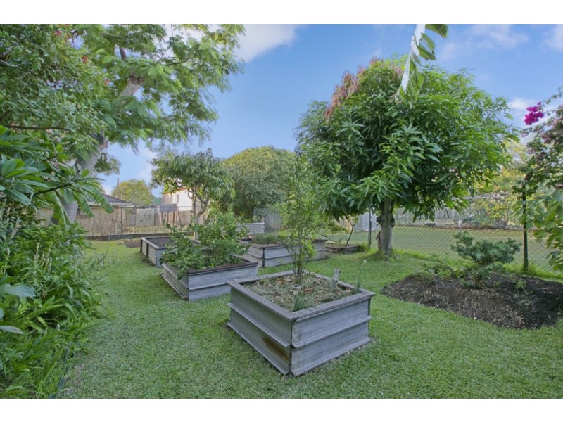 91 Pine Street, Wynnum QLD 4178