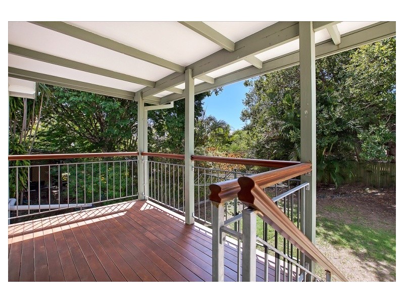 87 Moreton Avenue, Wynnum QLD 4178