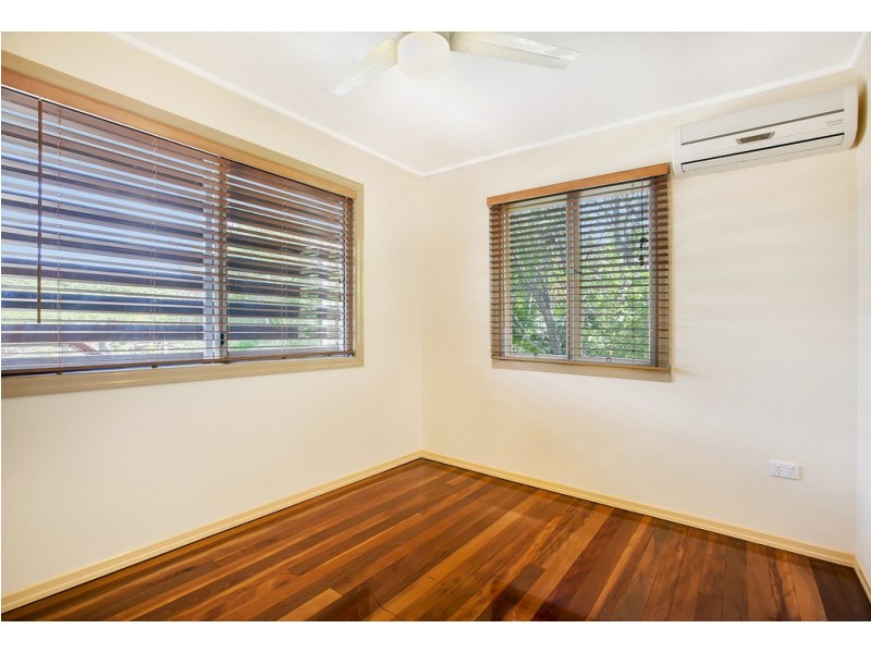 87 Moreton Avenue, Wynnum QLD 4178