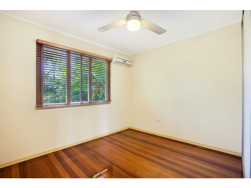 87 Moreton Avenue, Wynnum QLD 4178