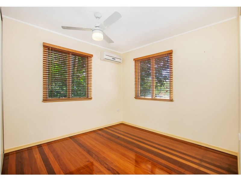 87 Moreton Avenue, Wynnum QLD 4178