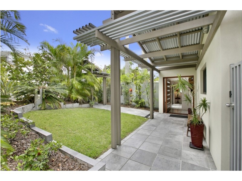 64 Oceana Terrace, Manly QLD 4179