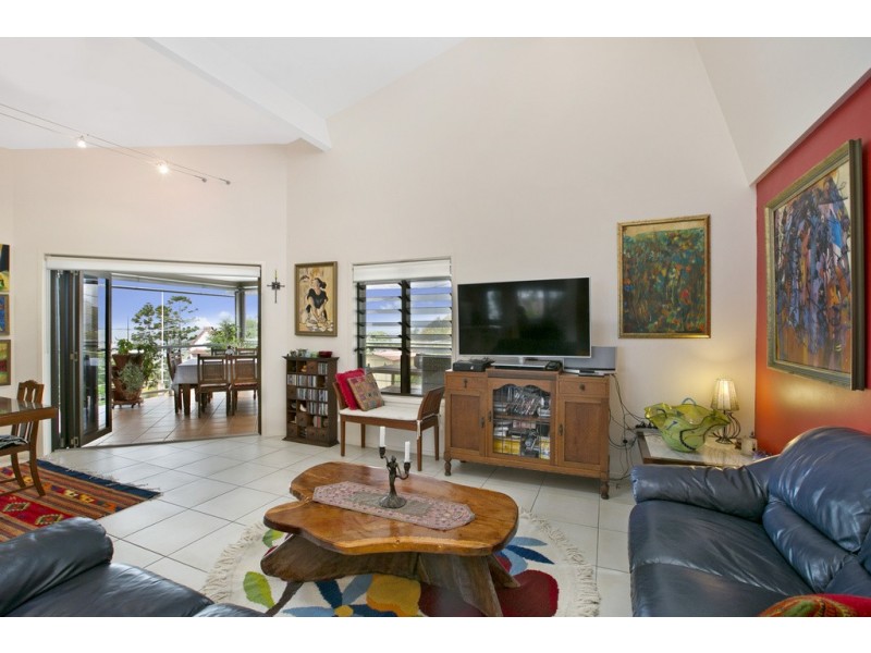 64 Oceana Terrace, Manly QLD 4179