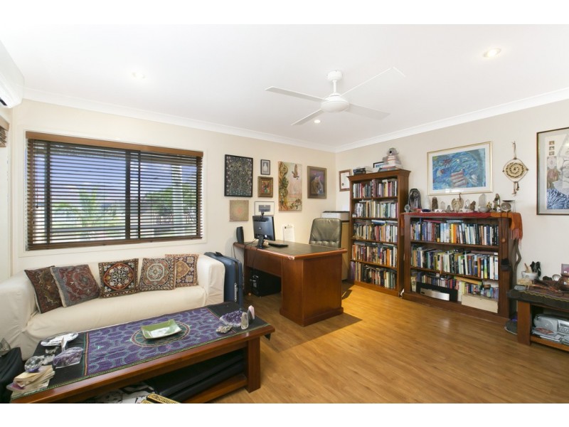 64 Oceana Terrace, Manly QLD 4179