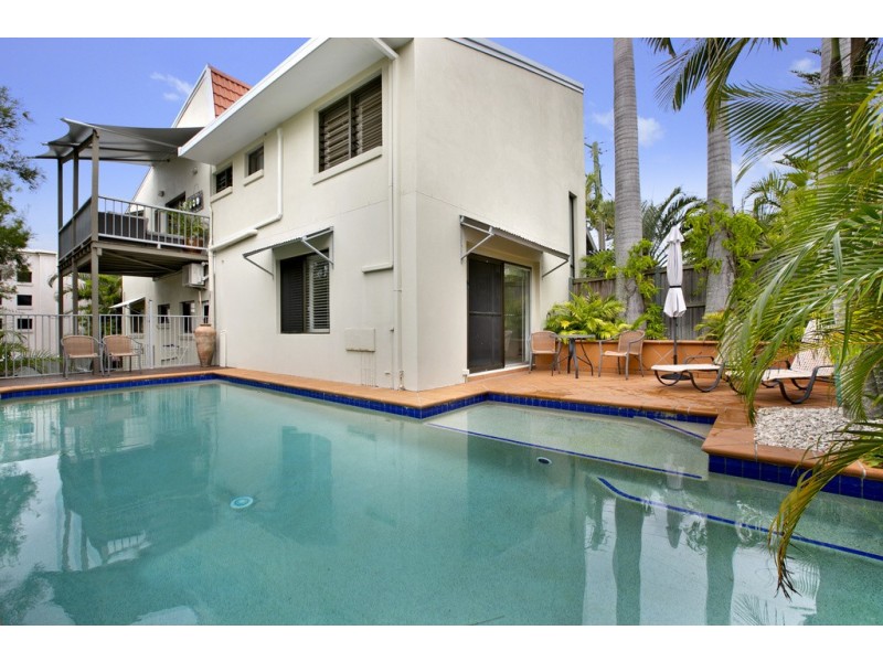 64 Oceana Terrace, Manly QLD 4179