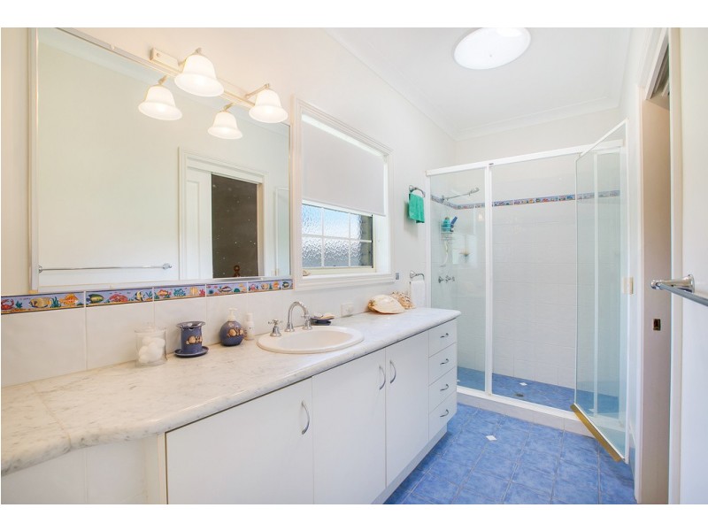 201 Main Road, Wellington Point QLD 4160