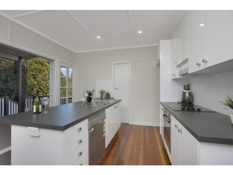 8 Hartland Street, Manly West QLD 4179