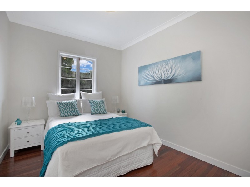 8 Hartland Street, Manly West QLD 4179