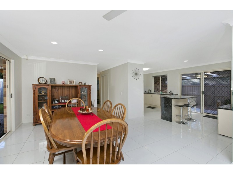 85 Matthews Way, Wakerley QLD 4154
