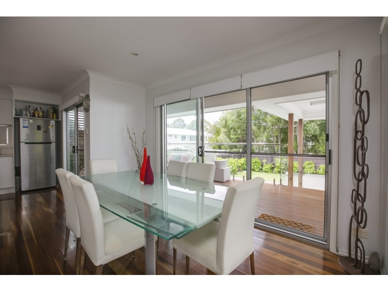 110 Moreton Avenue, Wynnum QLD 4178