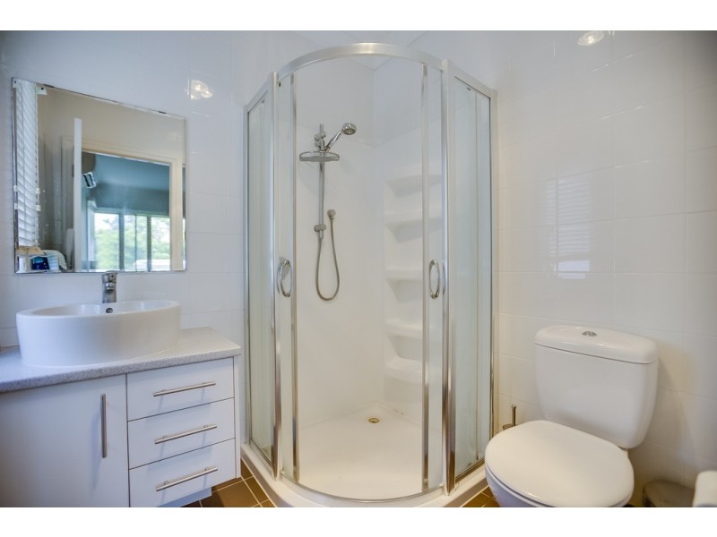 110 Moreton Avenue, Wynnum QLD 4178