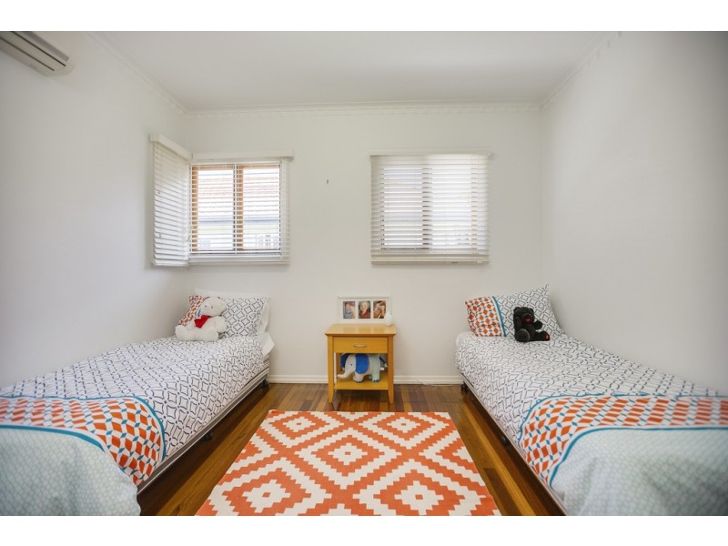 110 Moreton Avenue, Wynnum QLD 4178