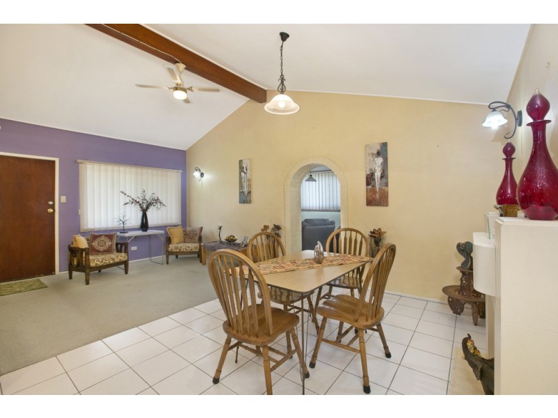 2 Gwynne Street, Wynnum West QLD 4178