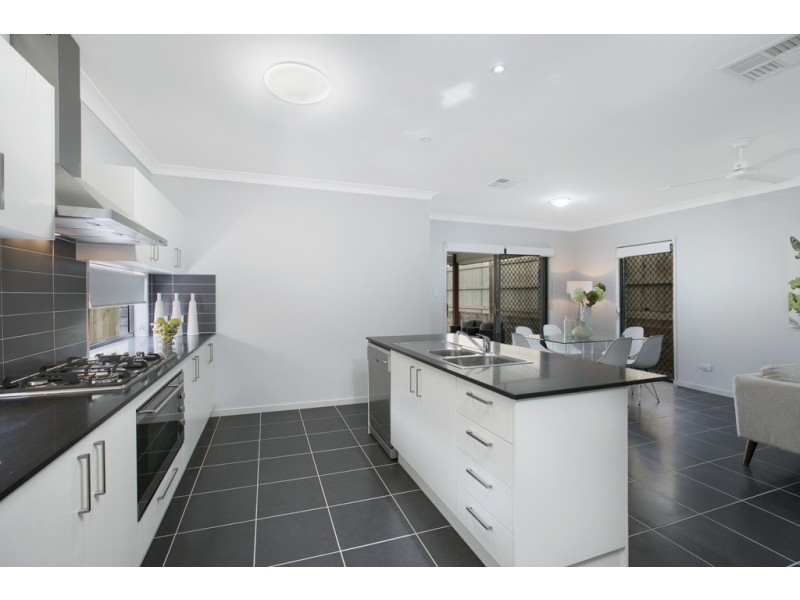 112 Sandy Camp Road, Wynnum West QLD 4178