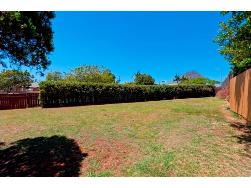 15 Caloundra Street, Manly West QLD 4179