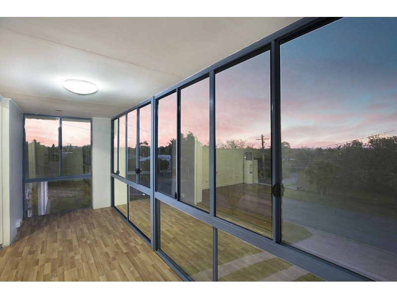 25 Nemarra Street, Wynnum West QLD 4178