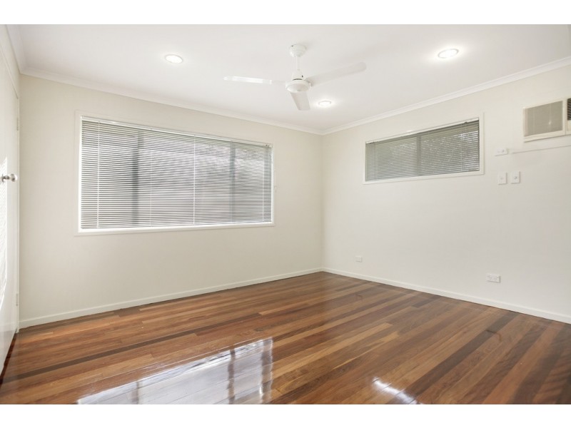 25 Nemarra Street, Wynnum West QLD 4178