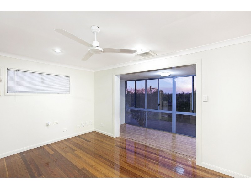 25 Nemarra Street, Wynnum West QLD 4178