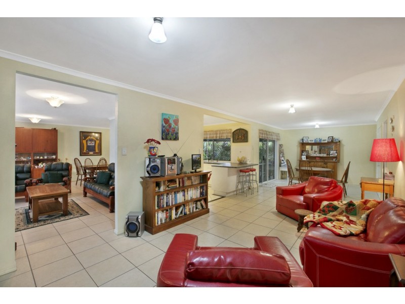 32 Trevally Crescent, Manly West QLD 4179