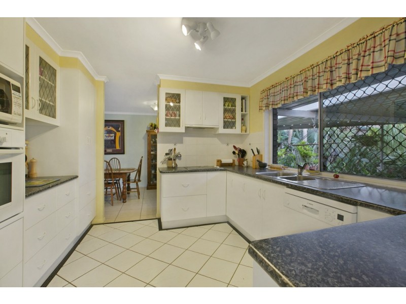 32 Trevally Crescent, Manly West QLD 4179