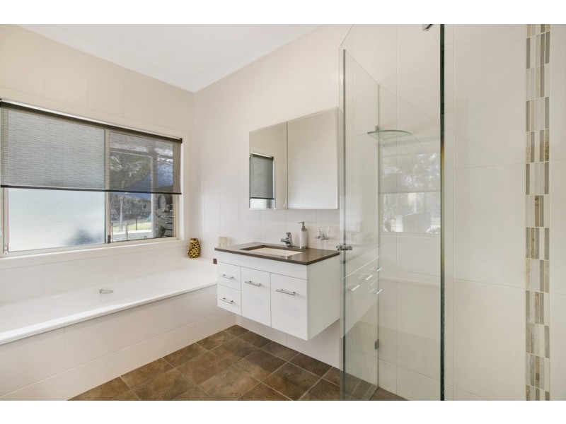 109 Green Camp Road, Wakerley QLD 4154