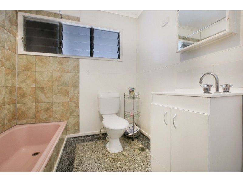 36 Bushing Street, Wynnum West QLD 4178