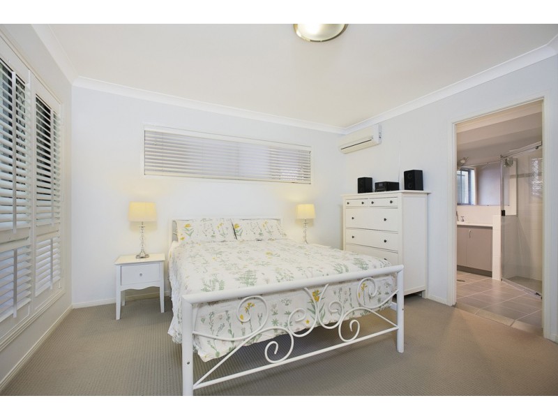 5 Brookside Place, Lota QLD 4179