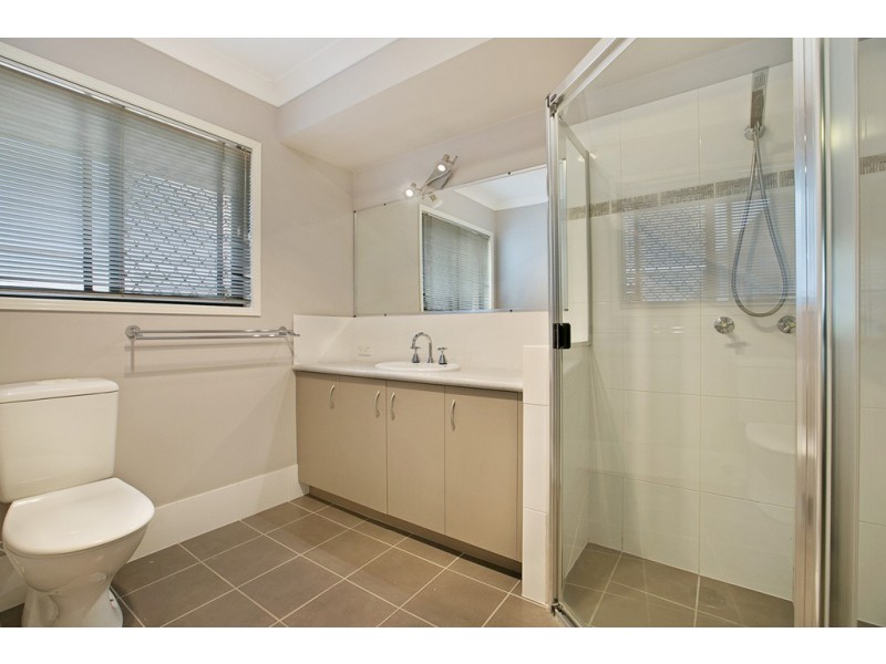 5 Brookside Place, Lota QLD 4179