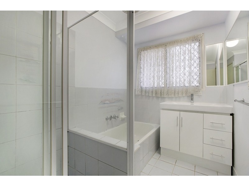 69 Amberjack Street, Manly West QLD 4179