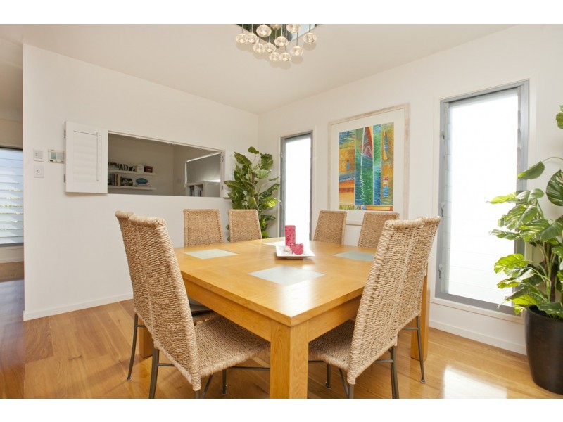 38 Akonna Street, Wynnum QLD 4178