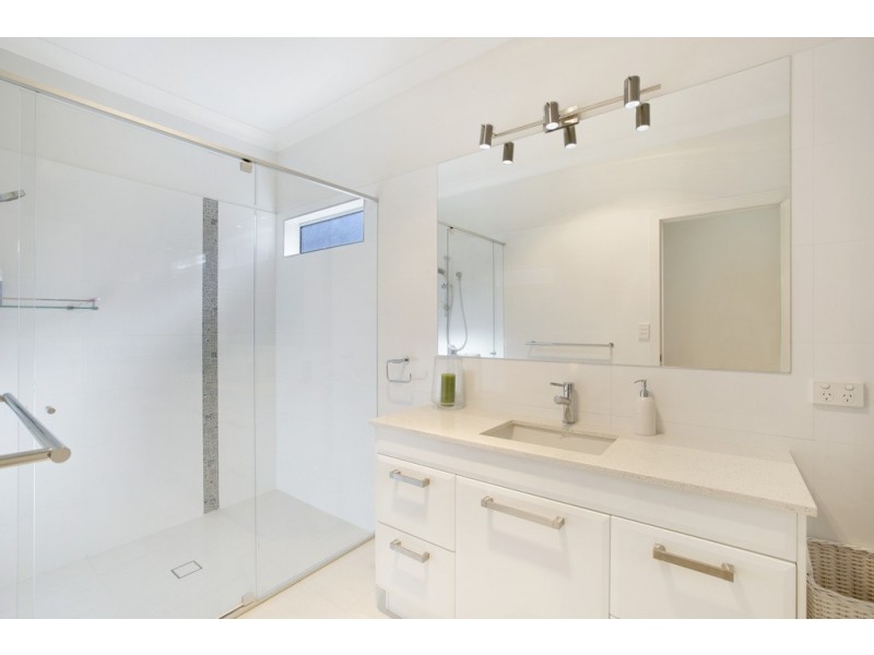 28 Wynnum Nth Esplanade, Wynnum QLD 4178