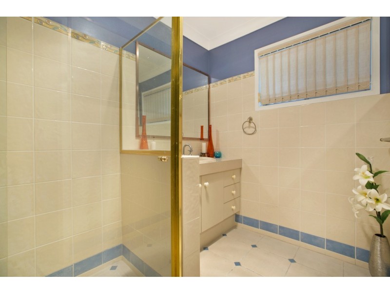 2 Gwynne Street, Wynnum West QLD 4178