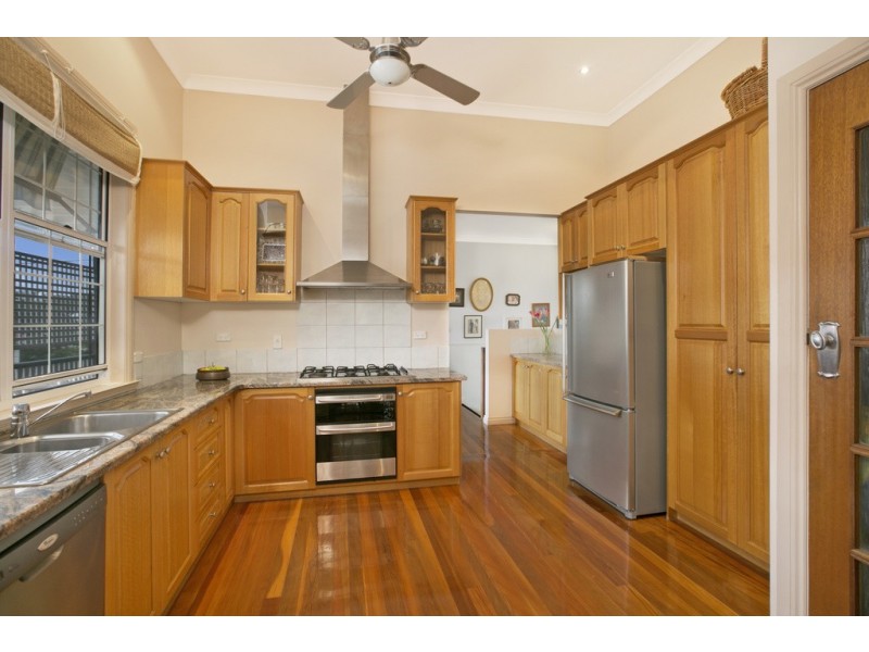 42 Adam Street, Wynnum QLD 4178