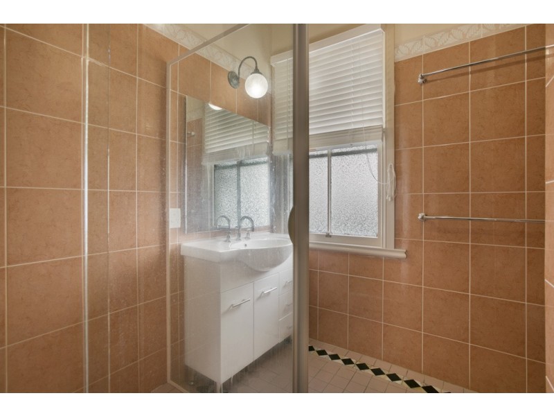 42 Adam Street, Wynnum QLD 4178