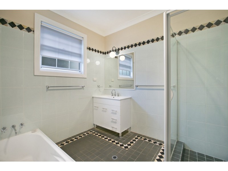 42 Adam Street, Wynnum QLD 4178