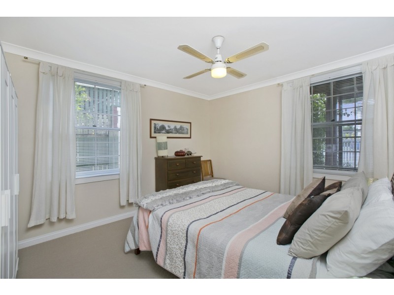 42 Adam Street, Wynnum QLD 4178