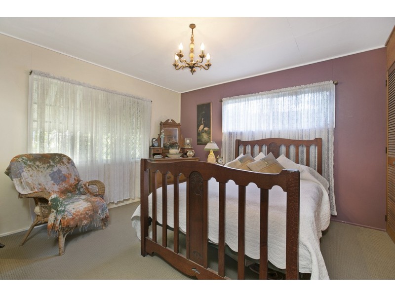 323 Whites Road, Lota QLD 4179