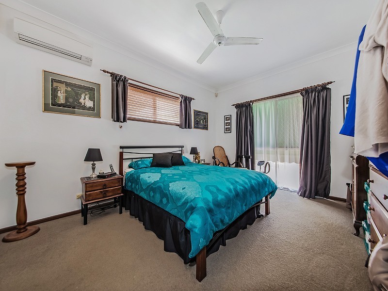 8 Hydrus Place, Wynnum QLD 4178