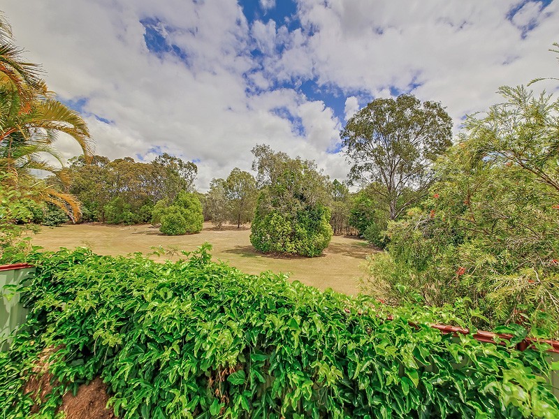 8 Hydrus Place, Wynnum QLD 4178