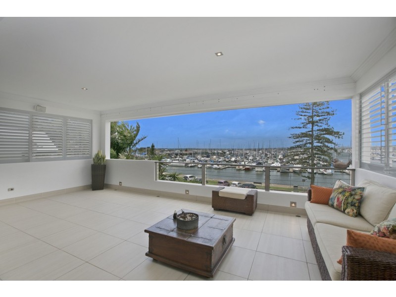 479 Royal Esplanade, Manly QLD 4179