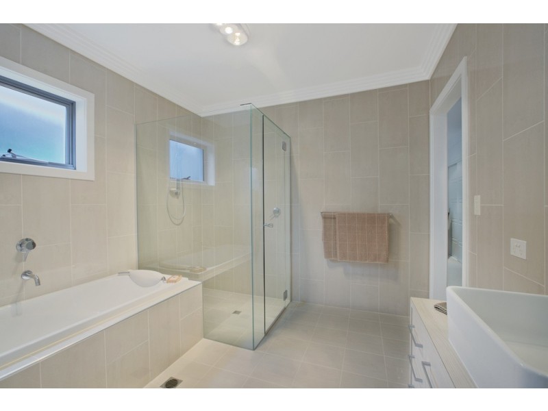 479 Royal Esplanade, Manly QLD 4179