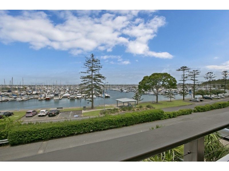 479 Royal Esplanade, Manly QLD 4179