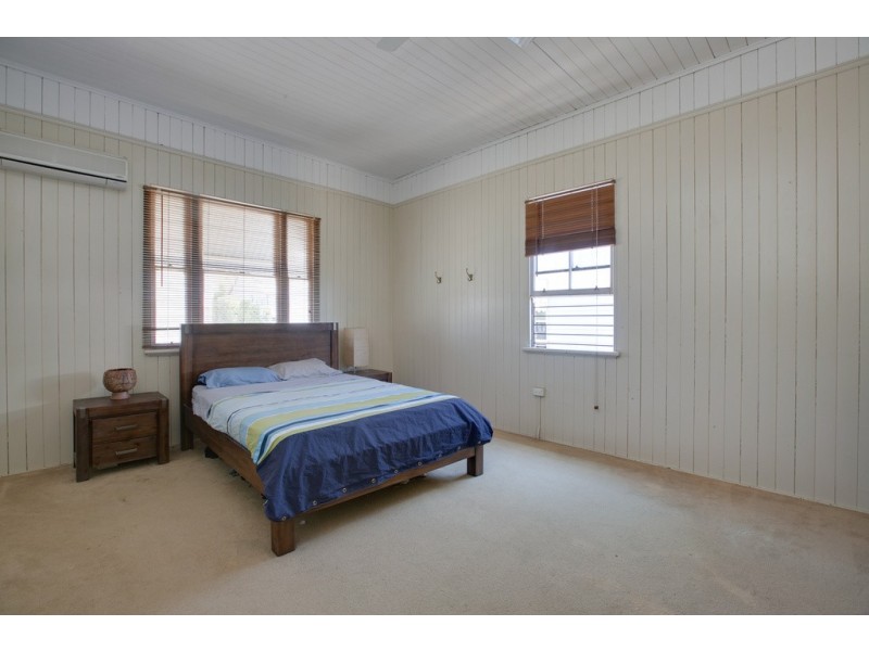 84 Stratton Terrace, Manly QLD 4179