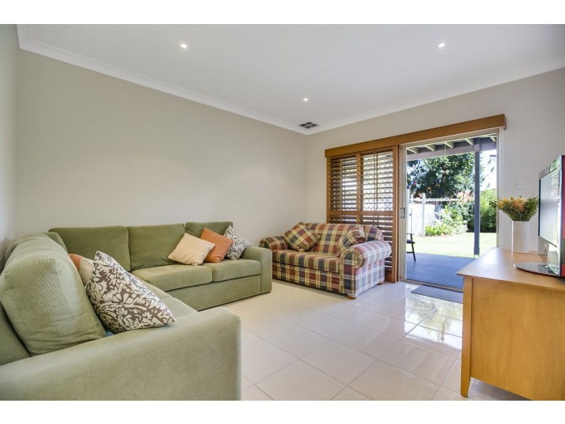 44 Waterview Avenue, Wynnum QLD 4178